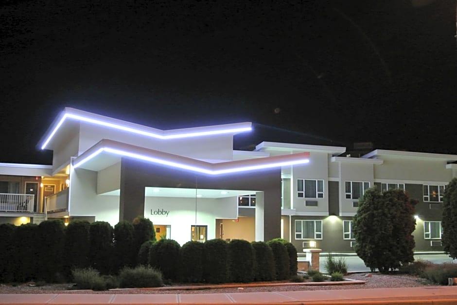 Econo Lodge Inn & Suites Kelowna Eksteriør billede